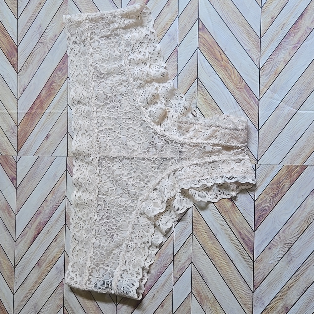 Wilshire & Montana Intimates Nude Lace Panties Cheeky Neutral Underwear Medium